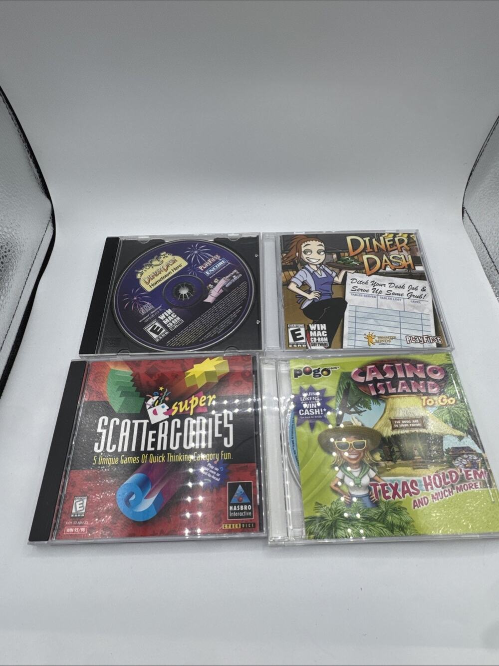 Vintage PC Game Lot Diner Dash Hometown Hero Super Scattergories Casino Island